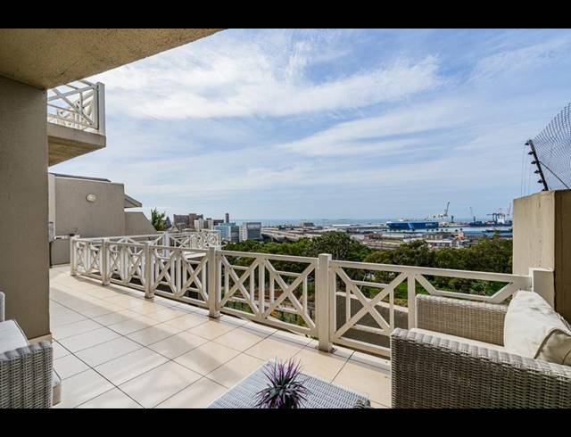 5 BEDROOM TOWNHOUSE FOR SALE IN SOUTH END